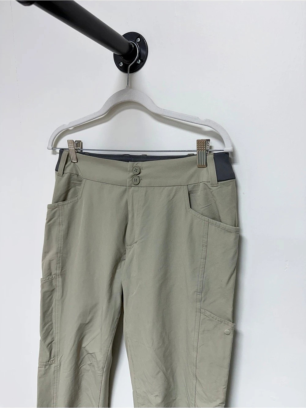 SimmS Women's Straight Leg Utility Pants in Green